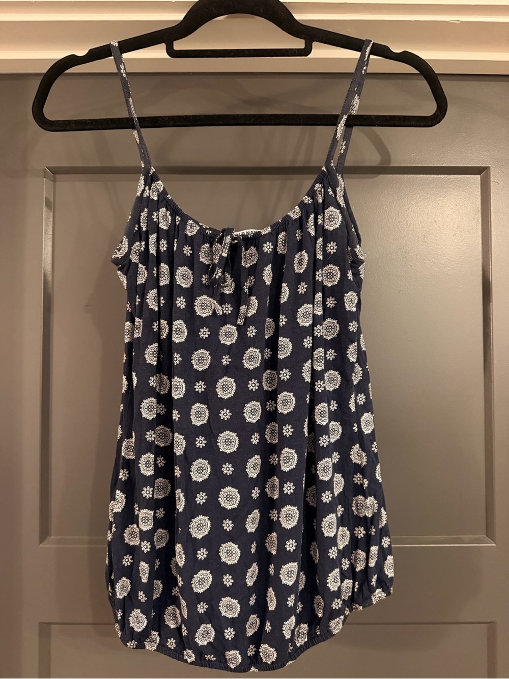 Old Navy Navy White Printed Tie Front Keyhole Cami XS